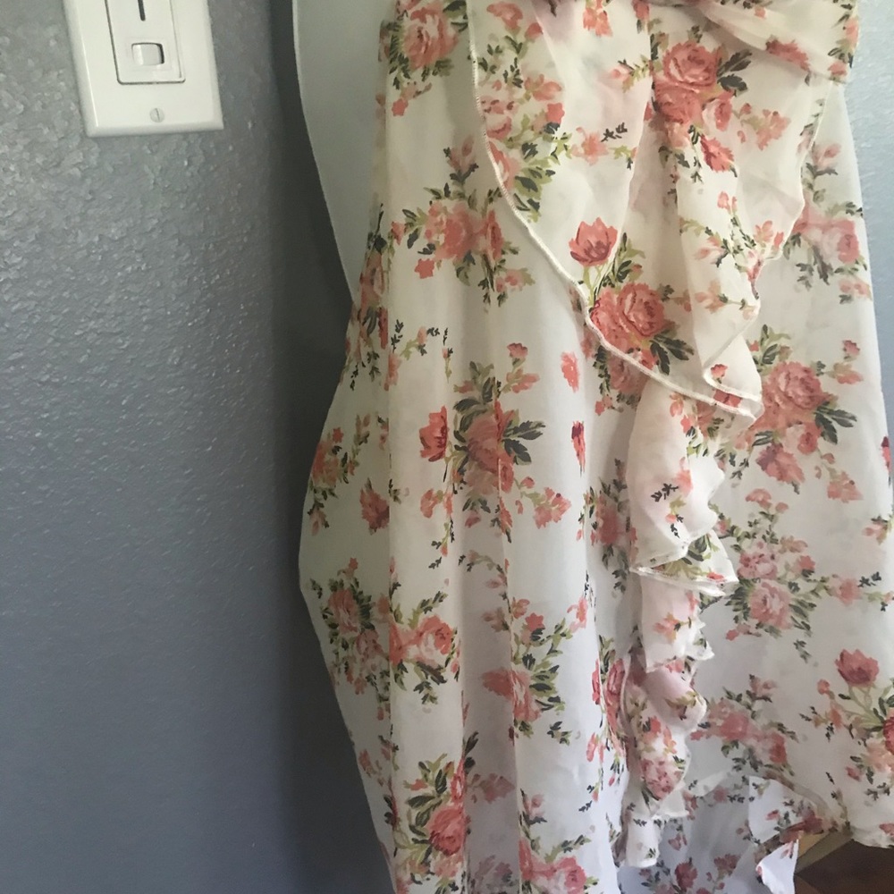 Floral Top - Picture 9 of 12